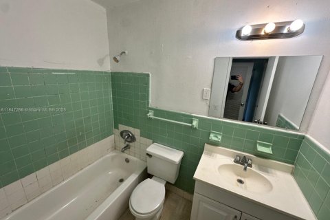 Condo in North Miami Beach, Florida, 1 bedroom  № 1845724 - photo 6