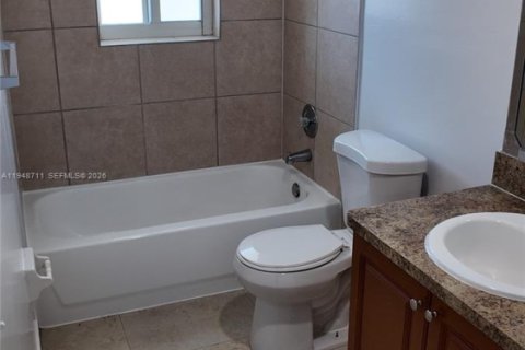 Снять в аренду квартиру в Катлер-Бей, Флорида 1 спальня, 40372.35м2, № 2004556 - фото 11