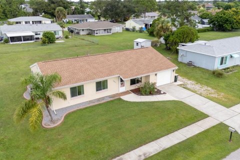 Villa ou maison à vendre à North Port, Floride: 3 chambres, 109.16 m2 № 1902653 - photo 30