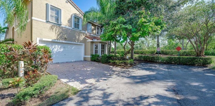 Villa ou maison à Hollywood, Floride 3 chambres, 178.28 m2 № 2088013