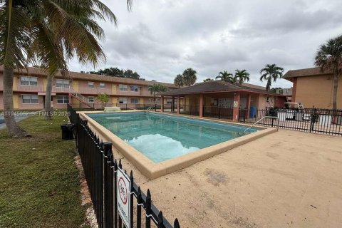 Copropriété à louer à Oakland Park, Floride: 1 chambre, 37.81 m2 № 2001237 - photo 16