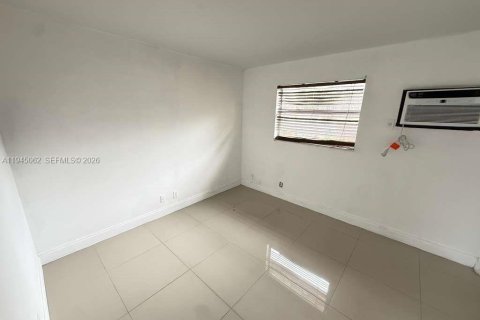 Copropriété à louer à Oakland Park, Floride: 1 chambre, 37.81 m2 № 2001237 - photo 5