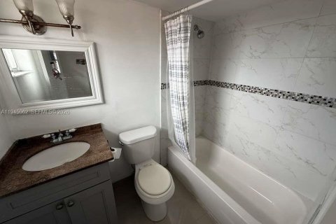 Copropriété à louer à Oakland Park, Floride: 1 chambre, 37.81 m2 № 2001237 - photo 9