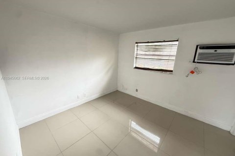 Copropriété à louer à Oakland Park, Floride: 1 chambre, 37.81 m2 № 2001237 - photo 4