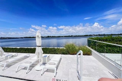 Купить кондоминиум в Палм-Бич, Флорида 4 комнаты, 135.36м2, № 2086233 - фото 15