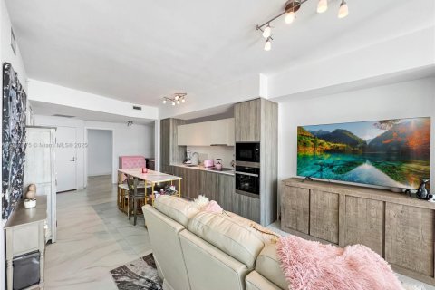 Купить кондоминиум в Майами, Флорида 1 спальня, 73.39м2, № 2042918 - фото 12