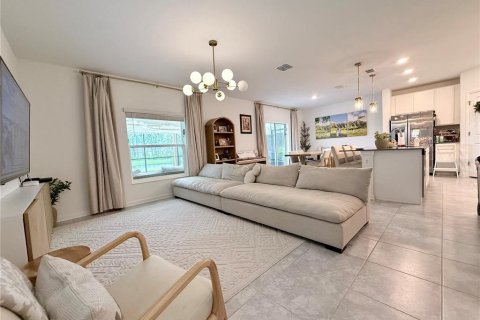 House in Davenport, Florida 4 bedrooms, 179.58 sq.m. № 1878217 - photo 4