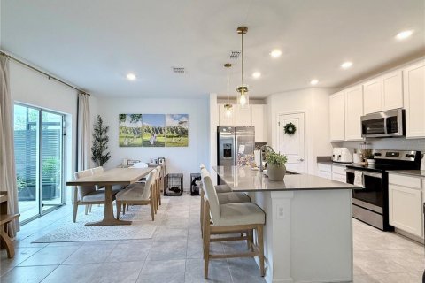 House in Davenport, Florida 4 bedrooms, 179.58 sq.m. № 1878217 - photo 6