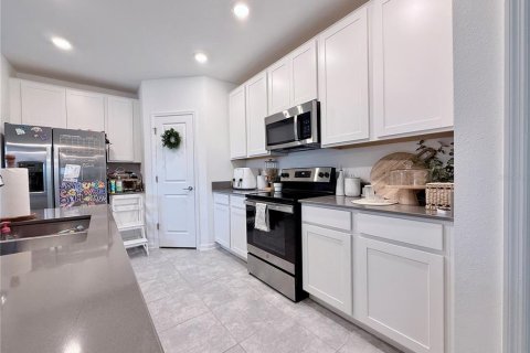 House in Davenport, Florida 4 bedrooms, 179.58 sq.m. № 1878217 - photo 8