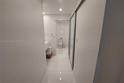 Copropriété à louer à Miami Beach, Floride: 1 chambre, 81.75 m2 № 1977996 - photo 28