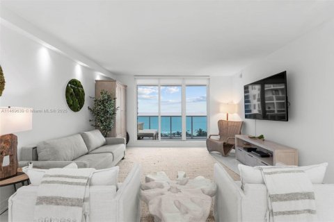 Copropriété à louer à Miami Beach, Floride: 1 chambre, 81.75 m2 № 1977996 - photo 4