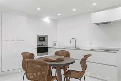 Copropriété à louer à Miami Beach, Floride: 1 chambre, 81.75 m2 № 1977996 - photo 7