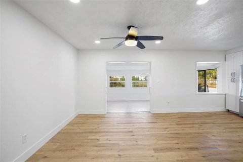 Villa ou maison à vendre à Winter Park, Floride: 4 chambres, 163.97 m2 № 1566035 - photo 15