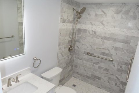 Condo in West Palm Beach, Florida, 1 bedroom № 2191807 - photo 9