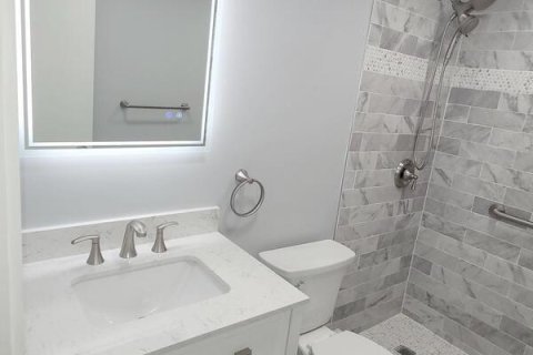 Condo in West Palm Beach, Florida, 1 bedroom № 2191807 - photo 27
