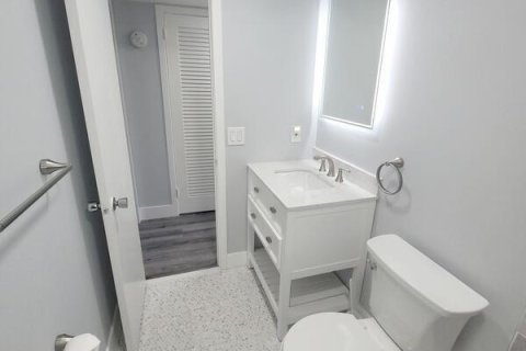 Condo in West Palm Beach, Florida, 1 bedroom № 2191807 - photo 26
