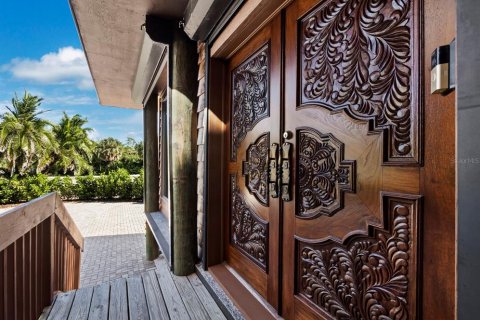 House in Longboat Key, Florida 8 bedrooms, 1184.69 sq.m. № 2206179 - photo 6