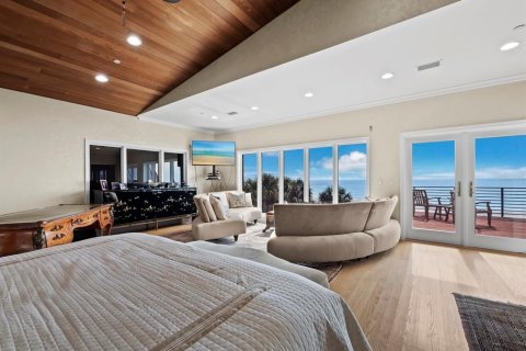 House in Longboat Key, Florida 8 bedrooms, 1184.69 sq.m. № 2206179 - photo 29
