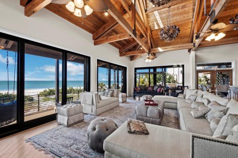 House in Longboat Key, Florida 8 bedrooms, 1184.69 sq.m. № 2206179 - photo 22