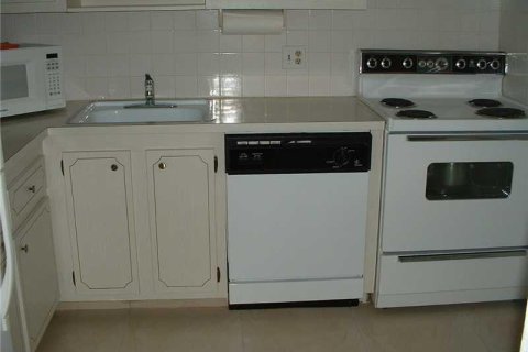 Copropriété à louer à Margate, Floride: 2 chambres, 86.4 m2 № 2085999 - photo 5