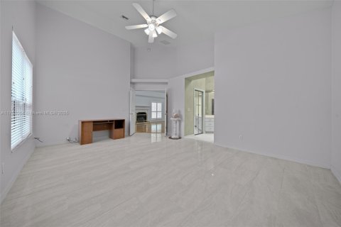 House in Ocala, Florida 3 bedrooms, 265.42 sq.m. № 1729603 - photo 28