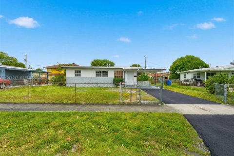 Villa ou maison à louer à Fort Lauderdale, Floride: 3 chambres, 76.64 m2 № 2032299 - photo 19