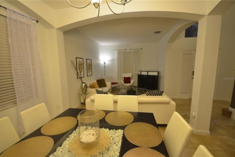 Casa en venta en Kissimmee, Florida, 6 dormitorios, 267 m2 № 1906292 - foto 6