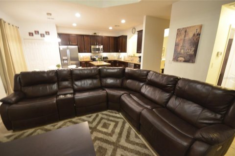Casa en venta en Kissimmee, Florida, 6 dormitorios, 267 m2 № 1906292 - foto 14