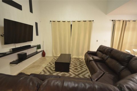 Casa en venta en Kissimmee, Florida, 6 dormitorios, 267 m2 № 1906292 - foto 13