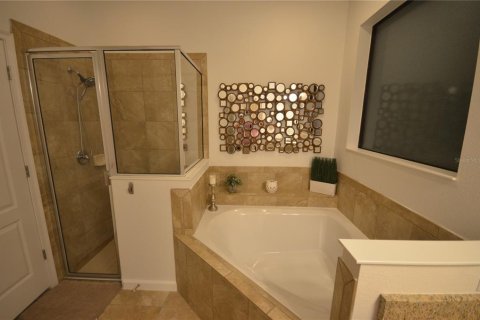 Casa en venta en Kissimmee, Florida, 6 dormitorios, 267 m2 № 1906292 - foto 29