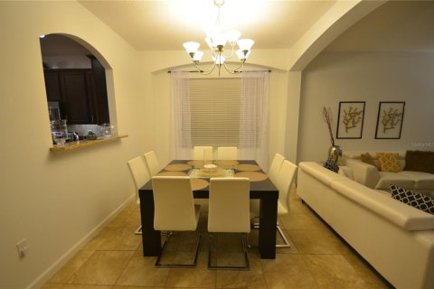 Casa en venta en Kissimmee, Florida, 6 dormitorios, 267 m2 № 1906292 - foto 5