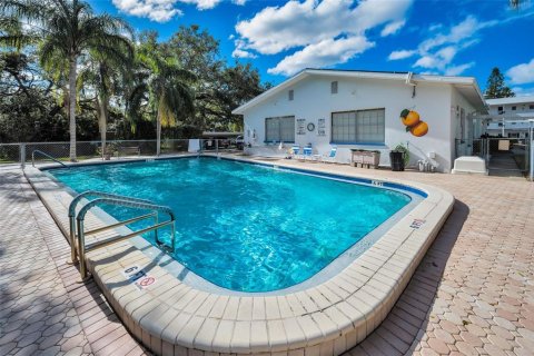Condominio en venta en Dunedin, Florida, 1 dormitorio, 66.43 m2 № 1534482 - foto 2