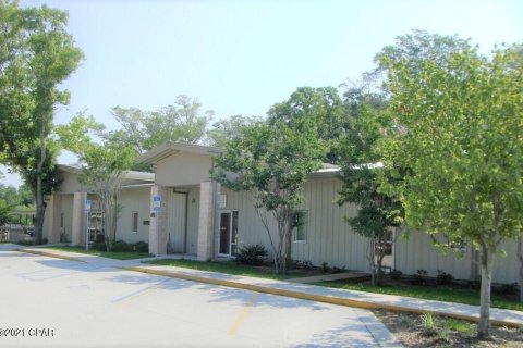 Commercial property in Panama City, Florida № 564490 - photo 1