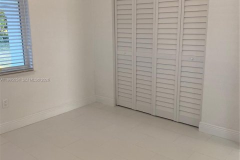 Снять в аренду виллу или дом в Майами, Флорида 2 спальни, 67.35м2, № 2063931 - фото 14