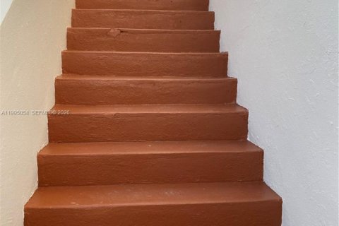 Снять в аренду виллу или дом в Майами, Флорида 2 спальни, 67.35м2, № 2063931 - фото 16