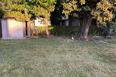 Снять в аренду виллу или дом в Майами, Флорида 2 спальни, 67.35м2, № 2063931 - фото 23