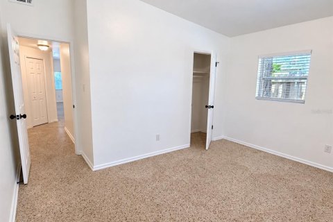 Appartement à louer à Orlando, Floride: 2 chambres, 91.04 m2 № 2333844 - photo 11