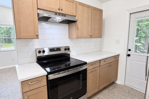 Appartement à louer à Orlando, Floride: 2 chambres, 91.04 m2 № 2333844 - photo 6