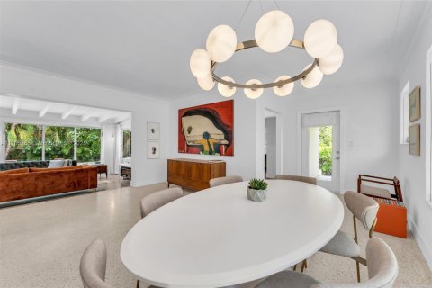 House in Miami Shores, Florida 2 bedrooms, 131.74 sq.m. № 1801023 - photo 13