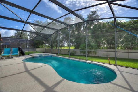 House in Davenport, Florida 5 bedrooms, 205.87 sq.m. № 1842104 - photo 2