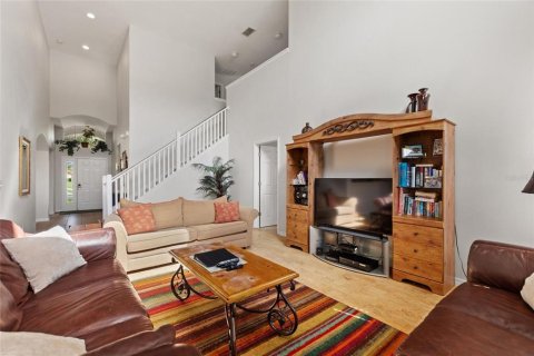 House in Davenport, Florida 5 bedrooms, 205.87 sq.m. № 1842104 - photo 23