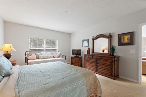 House in Davenport, Florida 5 bedrooms, 205.87 sq.m. № 1842104 - photo 26
