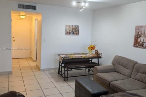 Купить кондоминиум в Майами-Бич, Флорида 1 спальня, 67.45м2, № 2014199 - фото 10