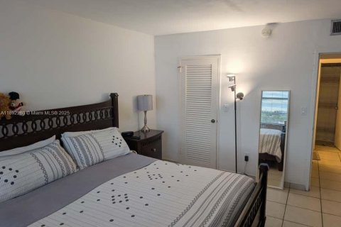 Купить кондоминиум в Майами-Бич, Флорида 1 спальня, 67.45м2, № 2014199 - фото 16
