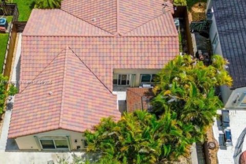 House in Miami, Florida 3 bedrooms, 150.41 sq.m. № 1956972 - photo 3