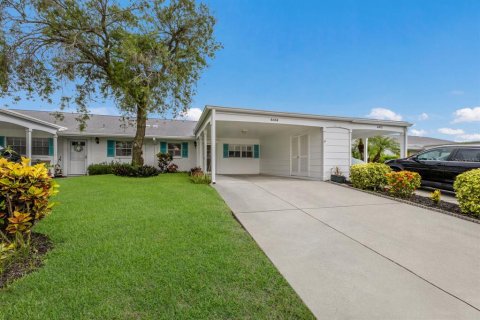 Condominio en venta en Bradenton, Florida, 2 dormitorios, 120.31 m2 № 1799892 - foto 2