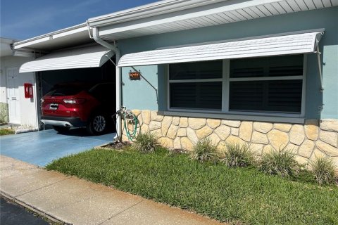 Villa ou maison à vendre à Largo, Floride: 2 chambres, 76.92 m2 № 1751149 - photo 1