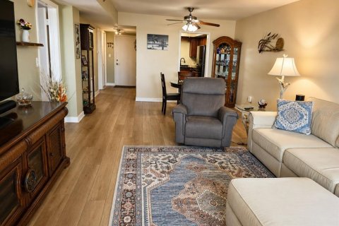 Copropriété à vendre à Saint Petersburg, Floride: 1 chambre, 98.48 m2 № 2115830 - photo 3