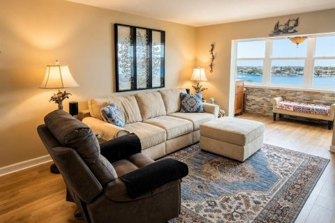 Copropriété à vendre à Saint Petersburg, Floride: 1 chambre, 98.48 m2 № 2115830 - photo 4