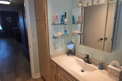 Copropriété à vendre à Saint Petersburg, Floride: 1 chambre, 98.48 m2 № 2115830 - photo 9